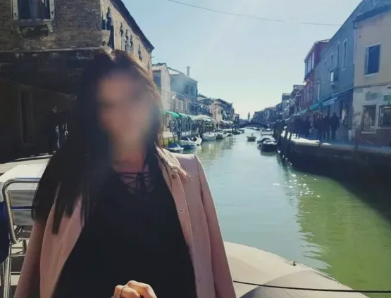 Bettina, 35