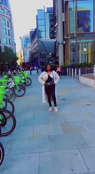 Doris, 33