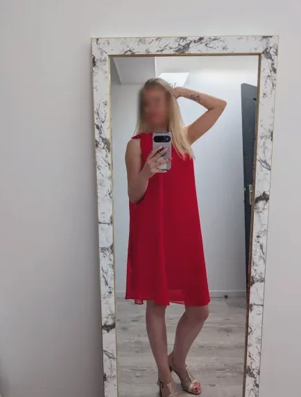 Emily, 30