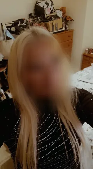 Emina, 37