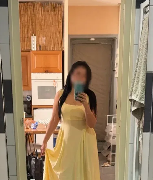 Emma, 32