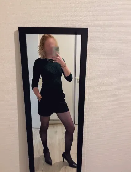 Fiona, 25