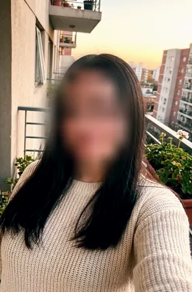 Mirela, 20