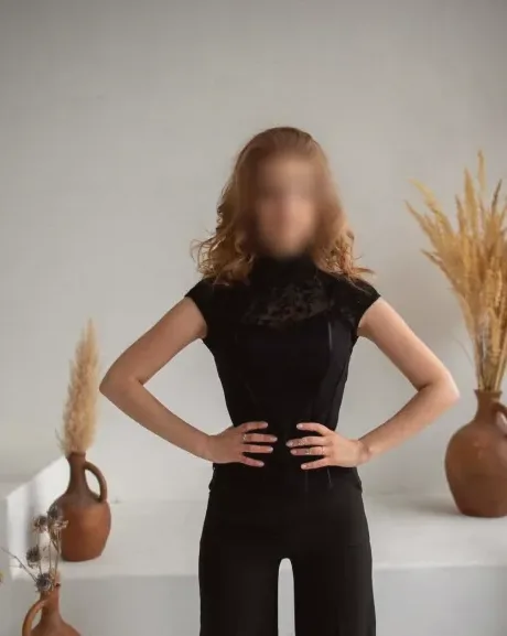 Sophie, 34
