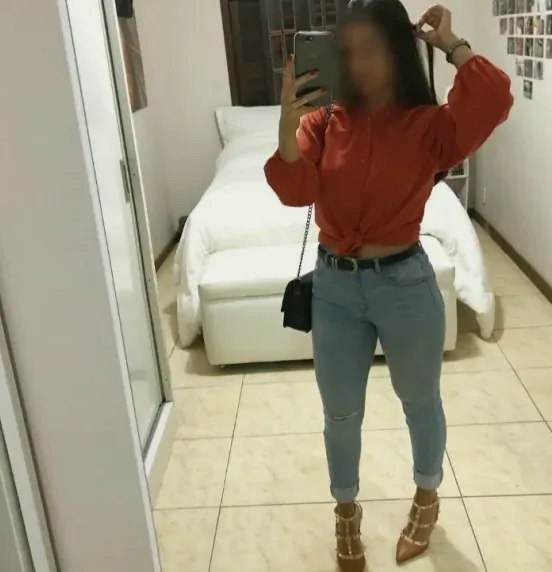Stefanie, 34