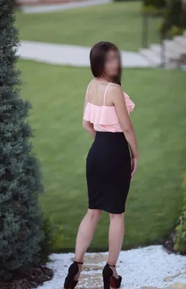 Valerie, 27