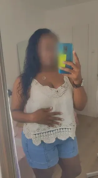Valerie, 34